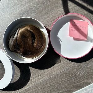 24" Seamless Neutral Brown Clip-Ins
(240g)